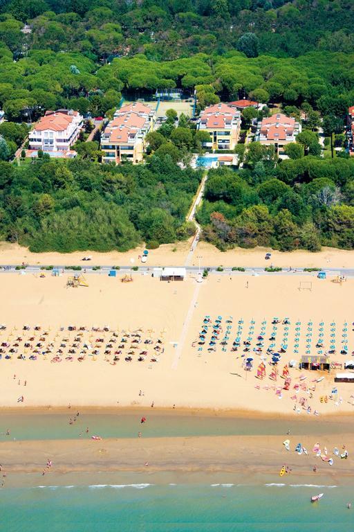 Residenza Le Altane Apartment Bibione Bagian luar foto